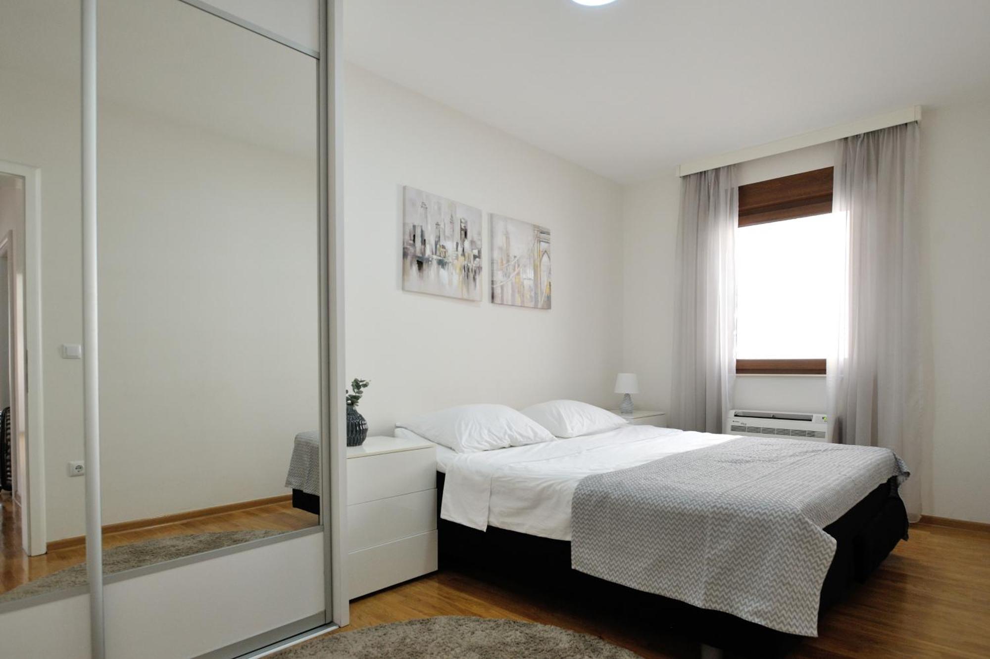 Captain'S Luxury Apartments โมสตาร์ ภายนอก รูปภาพ