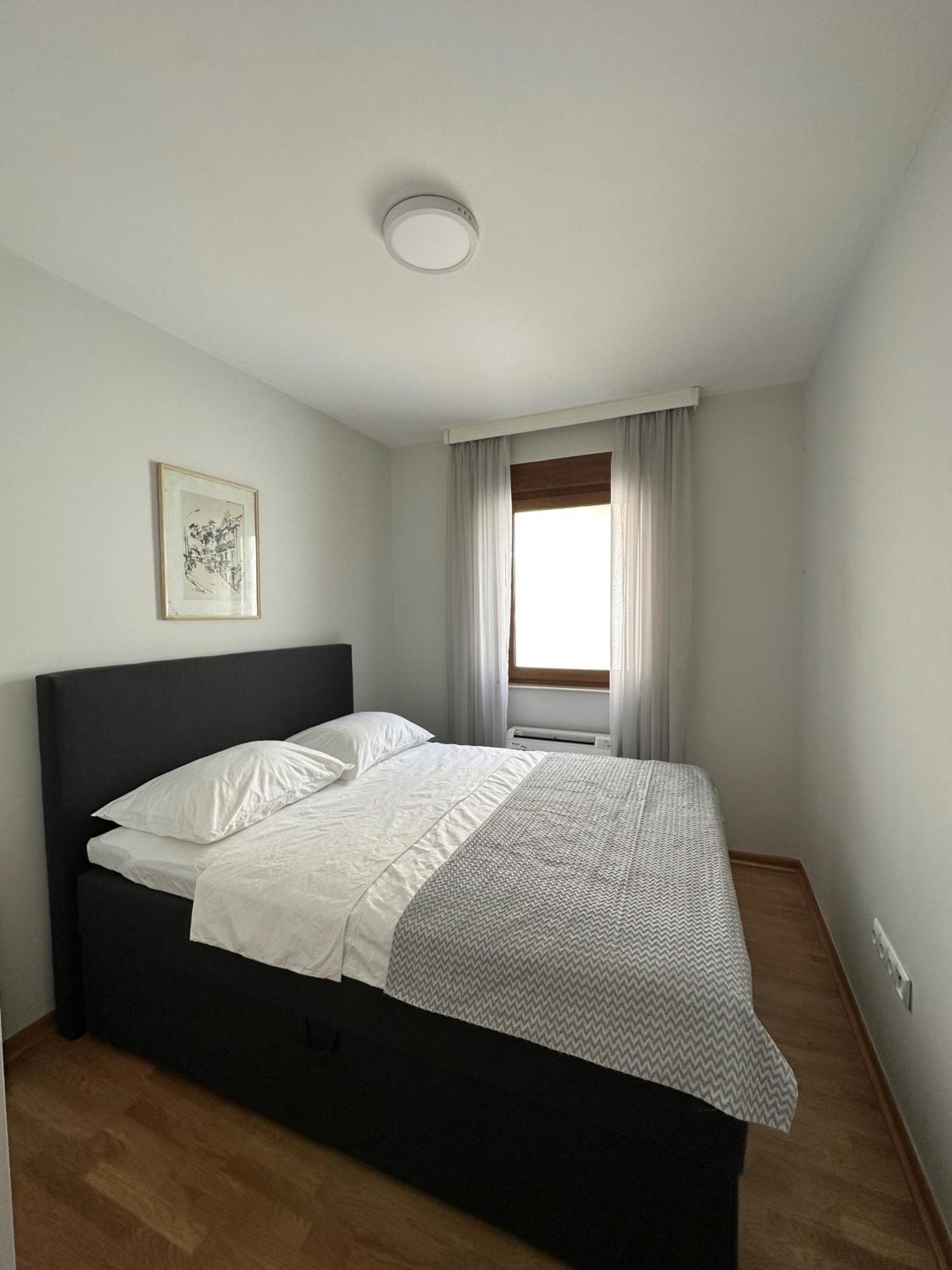 Captain'S Luxury Apartments โมสตาร์ ภายนอก รูปภาพ
